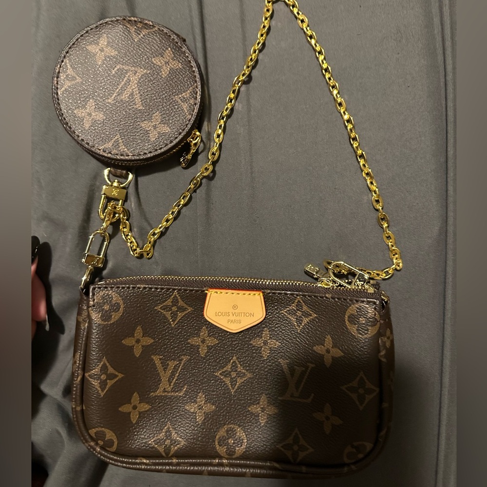 Women’s inspired wristlet and change purse
